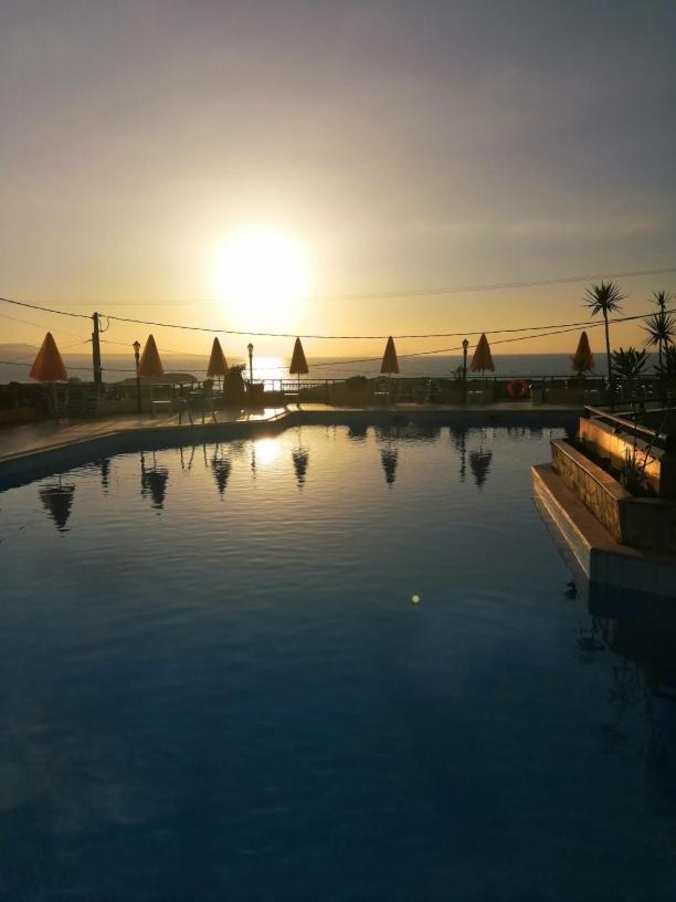 Bella Vista Hotel "By Checkin" แอร์ซอนิสซอส ภายนอก รูปภาพ