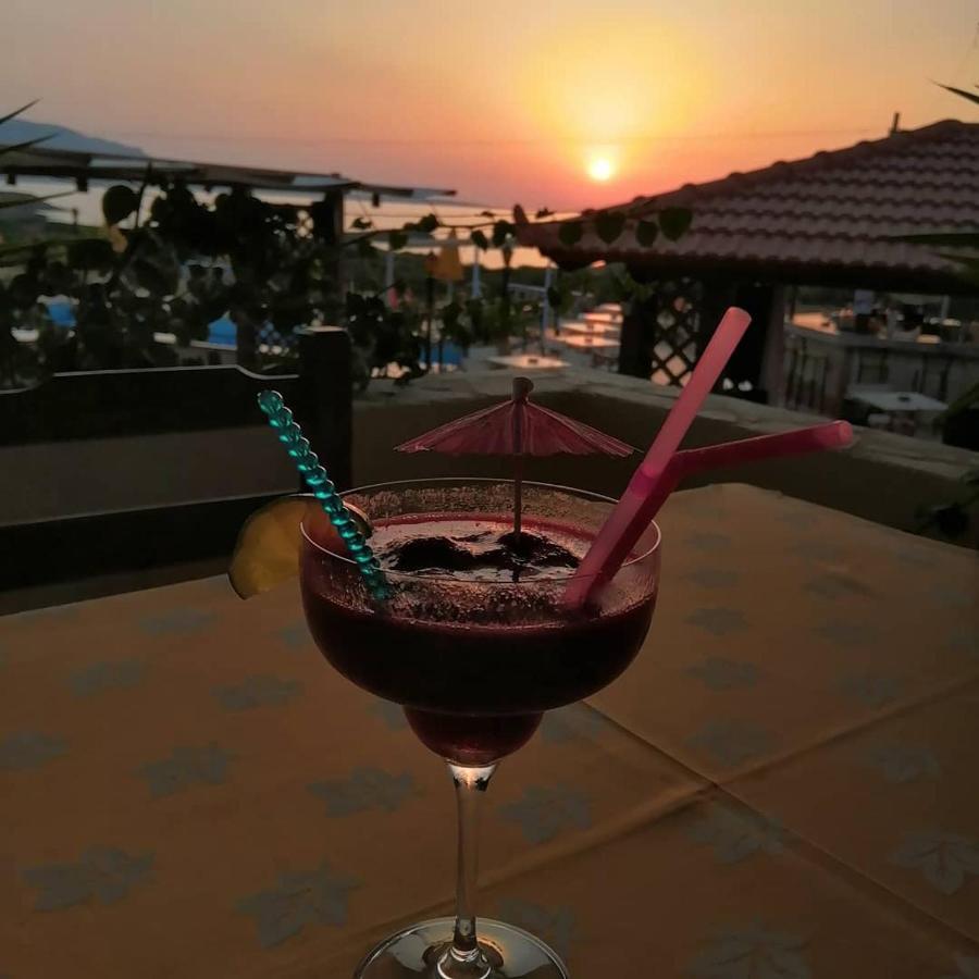 Bella Vista Hotel "By Checkin" แอร์ซอนิสซอส ภายนอก รูปภาพ