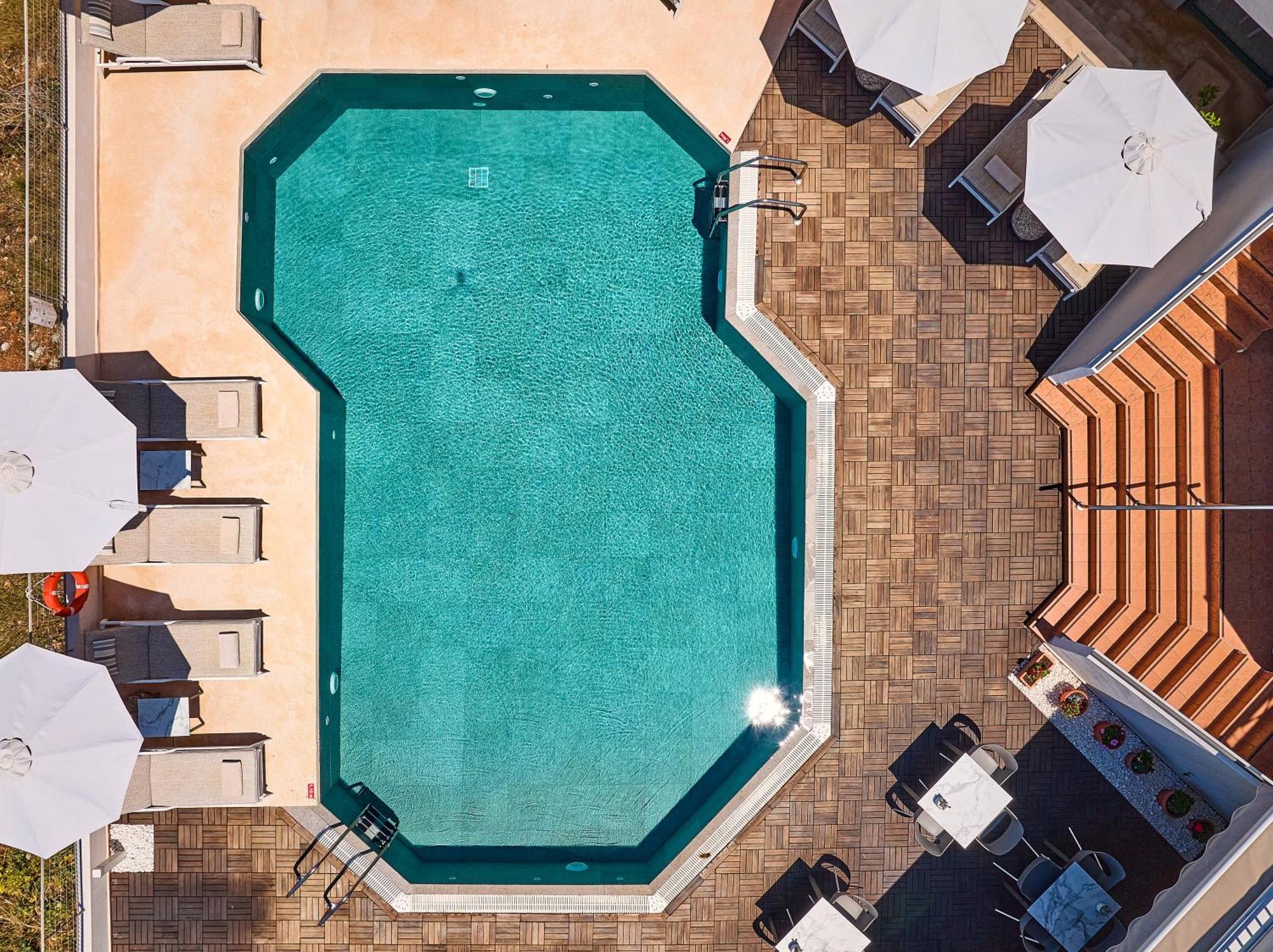Bella Vista Hotel "By Checkin" แอร์ซอนิสซอส ภายนอก รูปภาพ