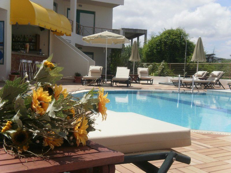 Bella Vista Hotel "By Checkin" แอร์ซอนิสซอส ภายนอก รูปภาพ